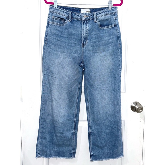 Vervet Moonflower Super High Rise Wide Leg Crop Jeans size 30 Waist - Picture 3 of 6